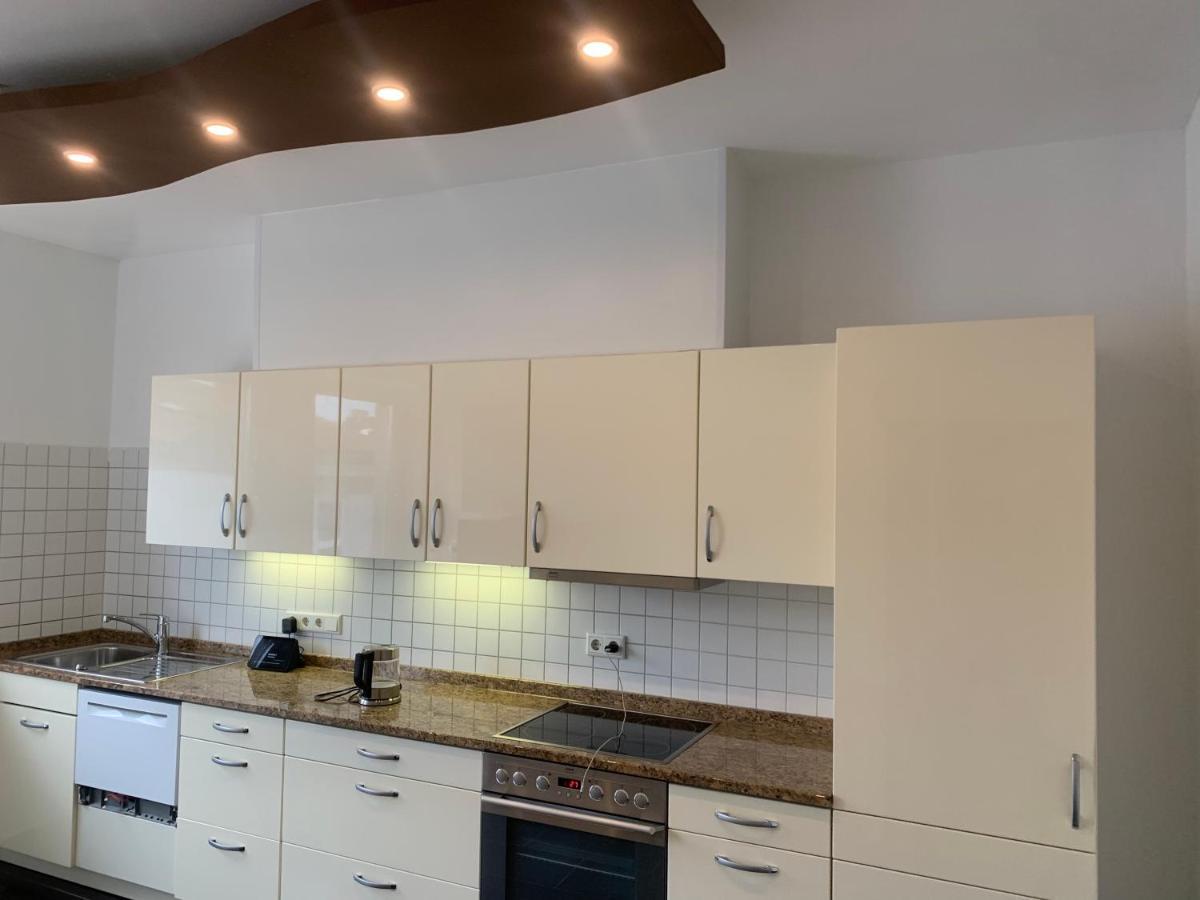 Mainpark Apartment 4 Schlafzimmer Bis Zu 10 Personen Direkt Ueber Aschaffapartment Bei Aschaffenburg Mainaschaff Exteriör bild