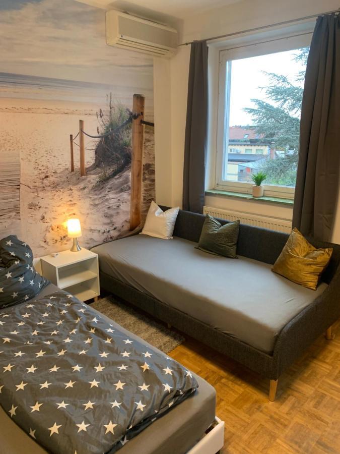 Mainpark Apartment 4 Schlafzimmer Bis Zu 10 Personen Direkt Ueber Aschaffapartment Bei Aschaffenburg Mainaschaff Exteriör bild