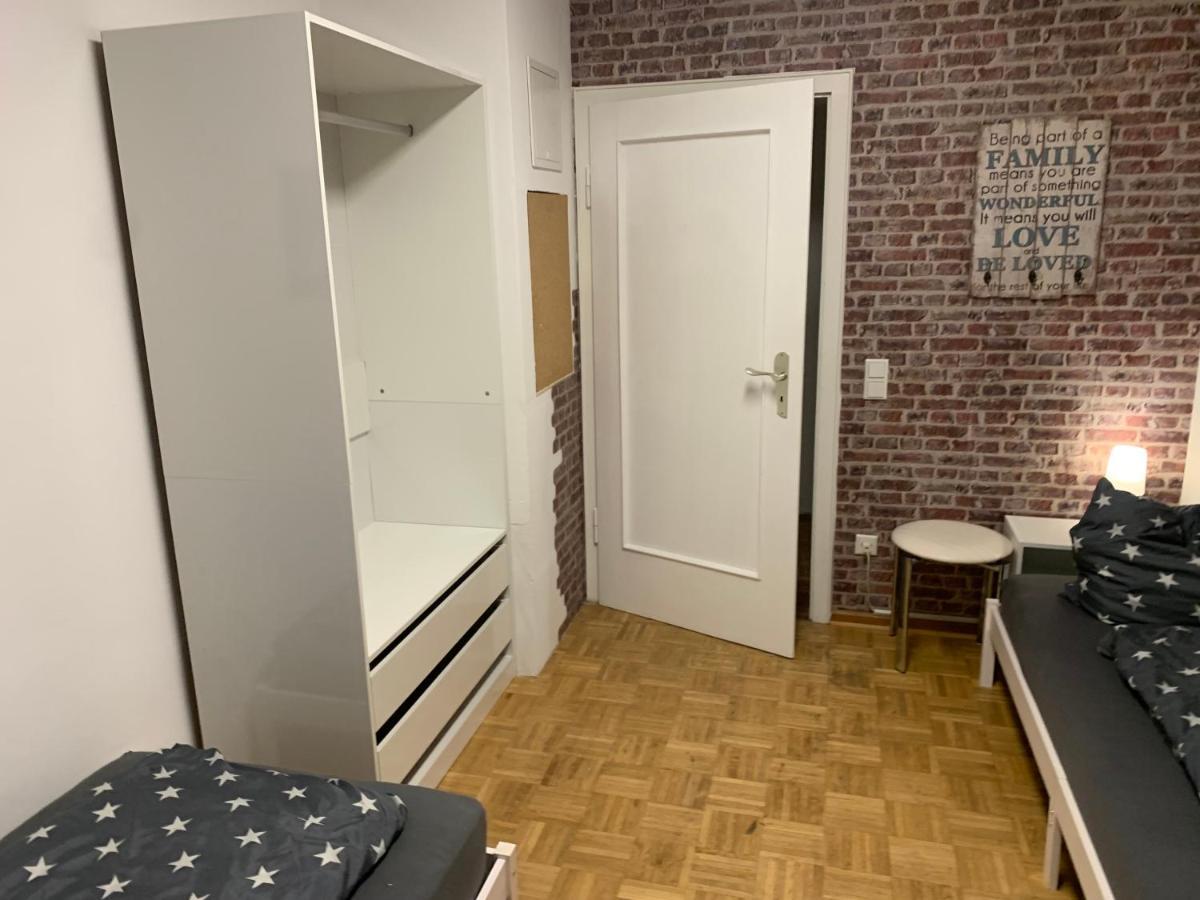 Mainpark Apartment 4 Schlafzimmer Bis Zu 10 Personen Direkt Ueber Aschaffapartment Bei Aschaffenburg Mainaschaff Exteriör bild